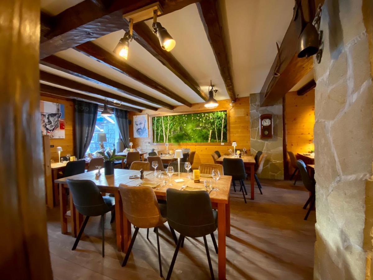 Logis Hotel Les Ancolies อาเรชส์ ภายนอก รูปภาพ